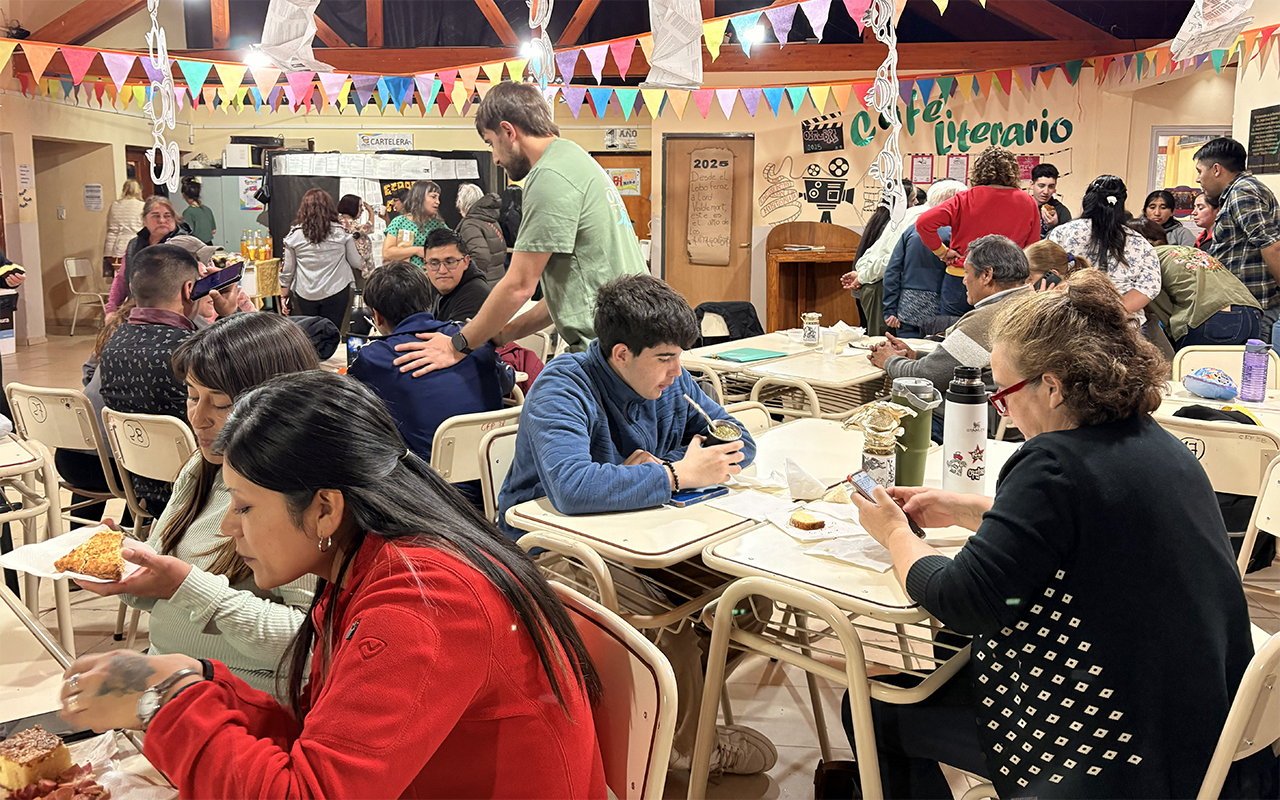 10 años del Café Literario del CEC: una década compartiendo lecturas, emociones y memorias